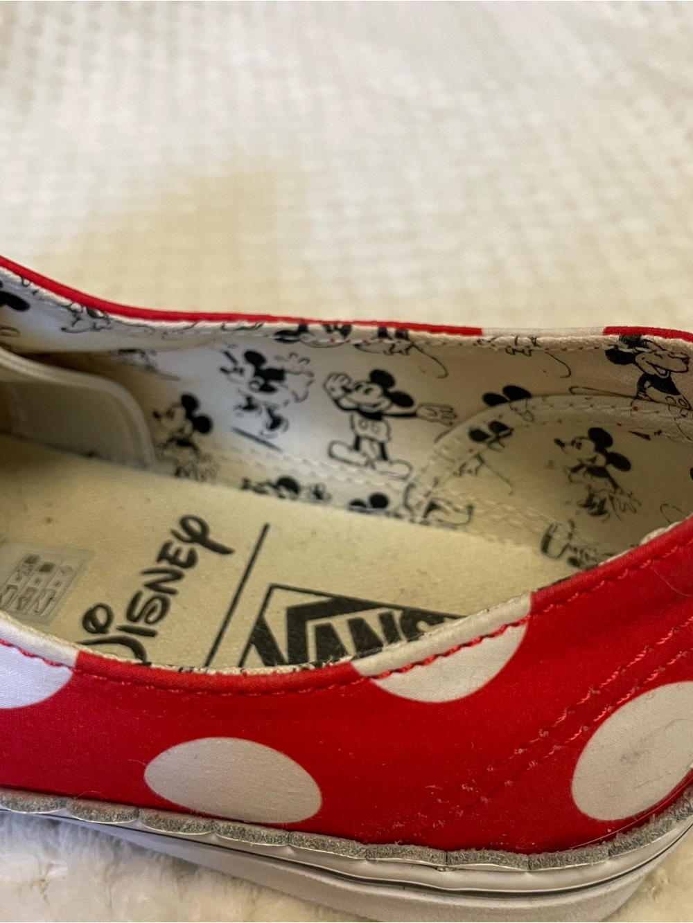 Vans x Disney Red and White Polka Dot Minnie’s Bows Slip-On Sneakers with Bow - Picture 8 of 11